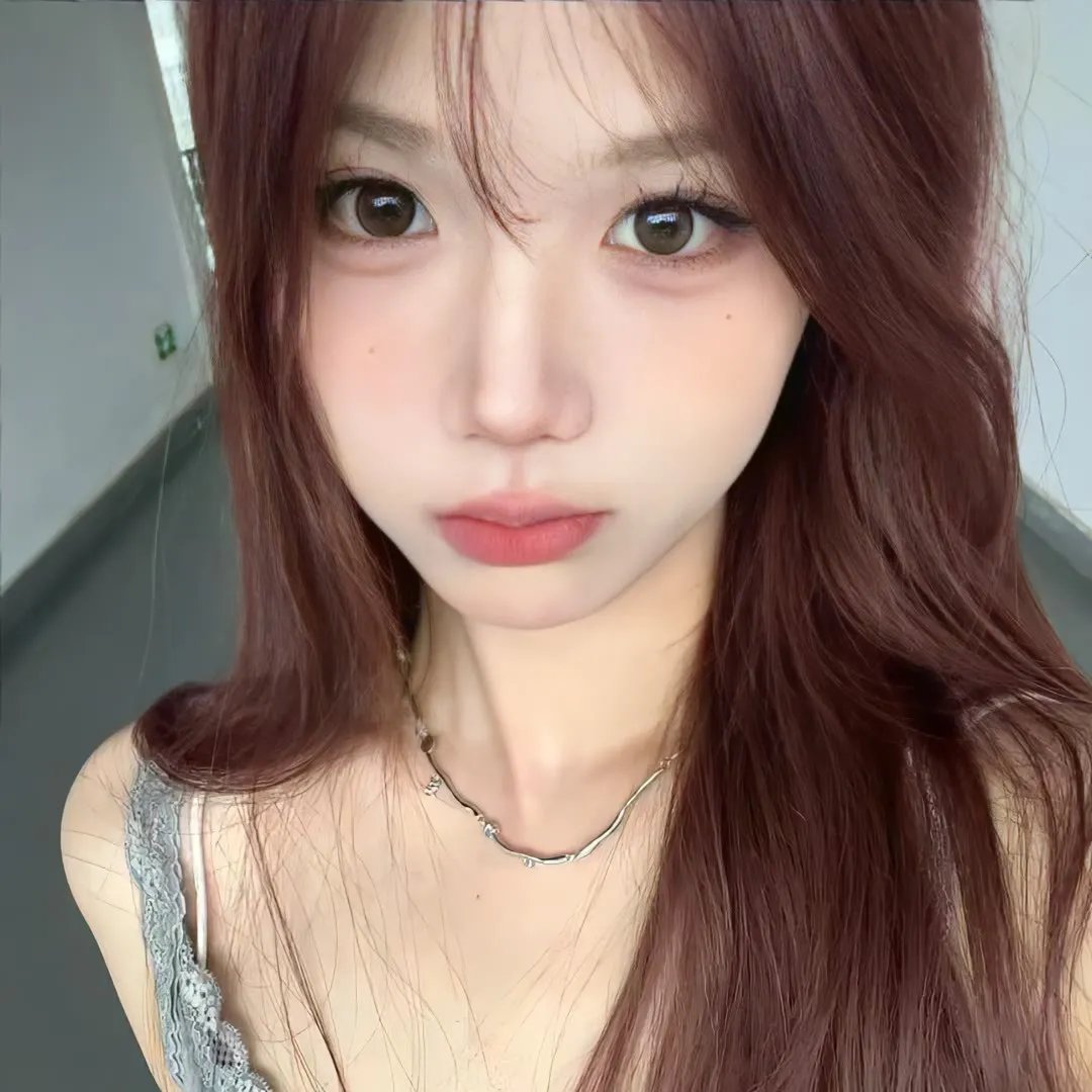 拿针的女孩
